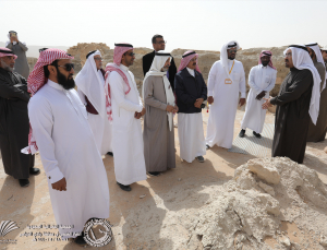 الجمعية الجغرافية السعودية يزورون قرية الفاو الاثرية